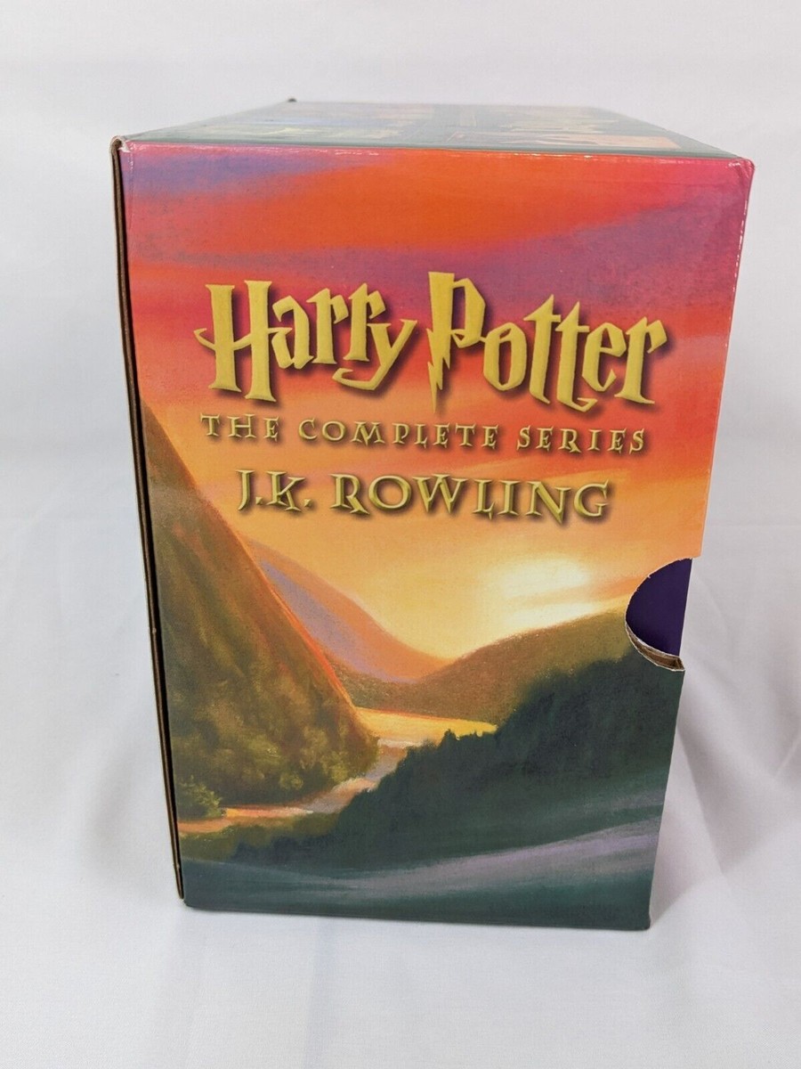 洋書 Harry Potter The Complete Series Harry Potter Box Set (Books 1-7): The Complete Collection