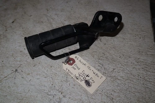 FOOTREST ASSY, PILLION LH | MODEL K5/K6/K7/K8