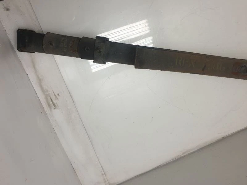 Passenger Rear Leaf Spring 6 Cylinder 2 Door Fits 00-06 Toyota Tundra Foto 3 de 4