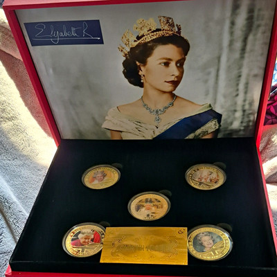 Queen Elizabeth II Platinum Jubilee Commemorative Platinum Coin Set 1952-2022