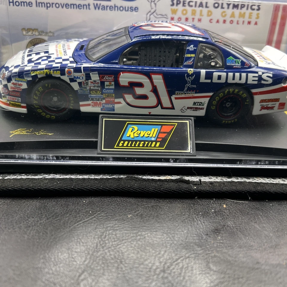 Литая модель Chevrolet Special Olympics Nascar Revell Mike Skinner No31 1998 1:24 сертификат подлинности - Изображение 3 из 4