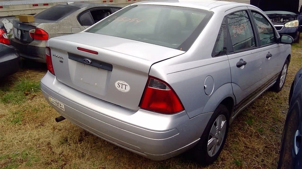 Driver Rear Side Door Excluding Station Wagon Fits 01-07 Ford Focus OEM - Image 4 of 4