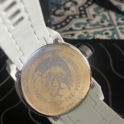 サラベールページ　シングル　ホワイト Diesel Men's DZ1436 Color Domination Silicone Watch for sale