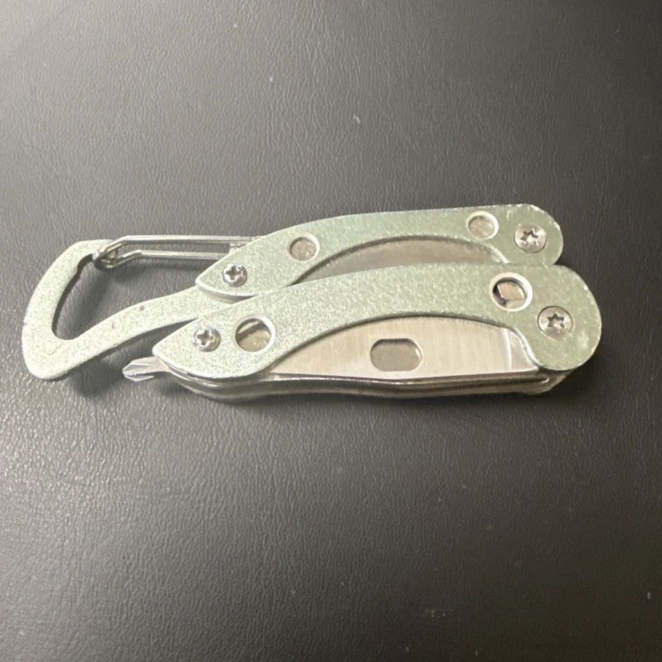 True Mini Multi Tool With Utility Clip - Image 2 of 4
