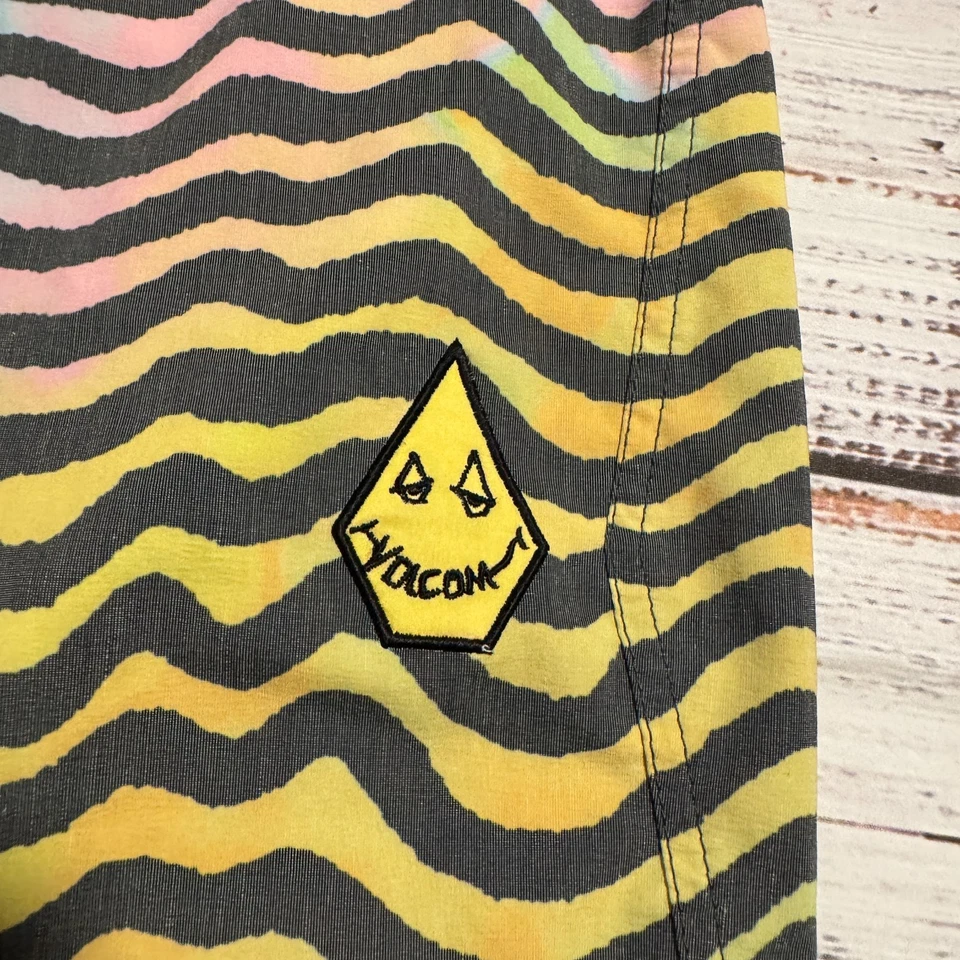 Volcom Stoneys Mag Vibes Boardshorts Swim Suit Trunks Men's Size 32x8 - Image 3 of 4