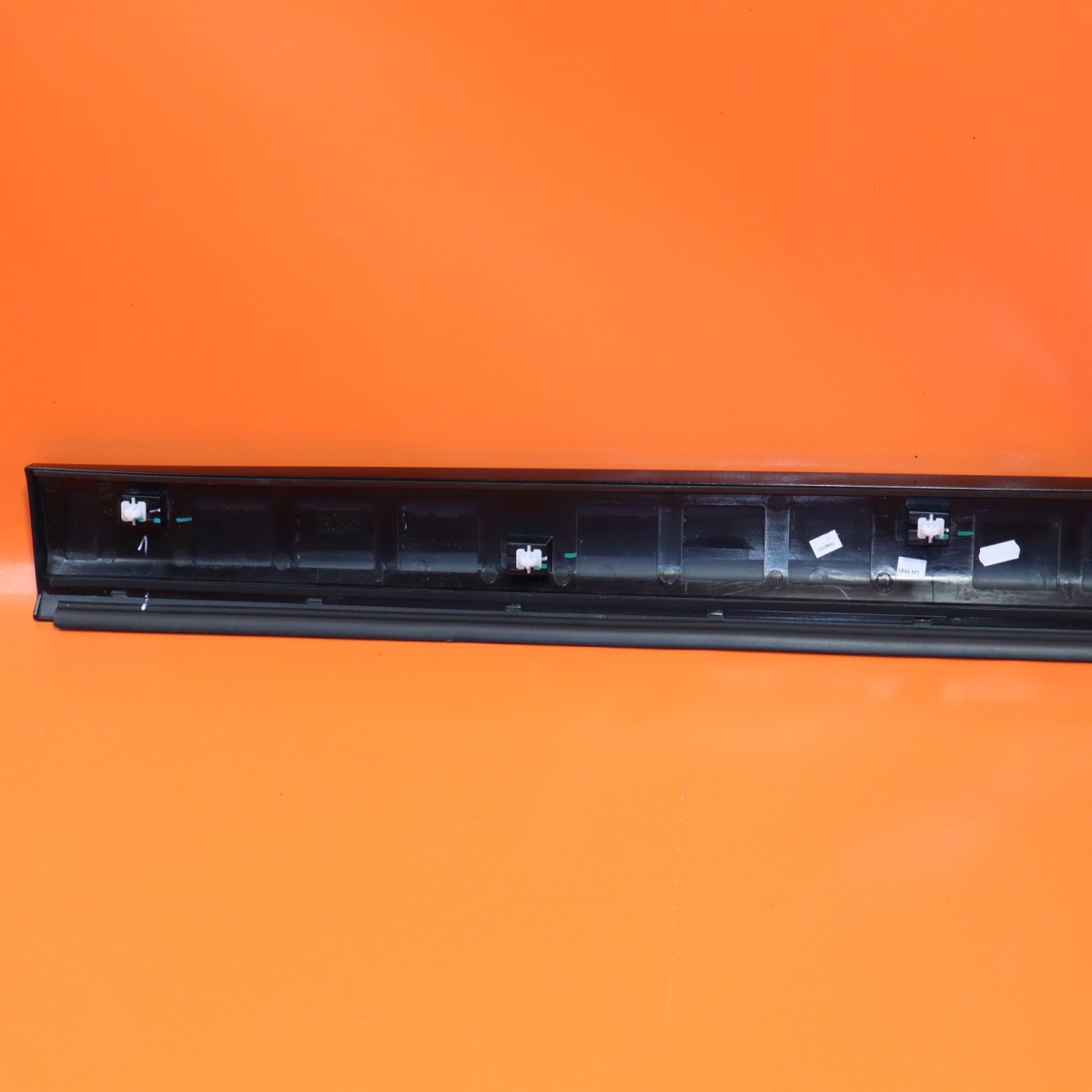 Rolls-Royce Cullinan 2025-2026 Front Right Body side molding Black