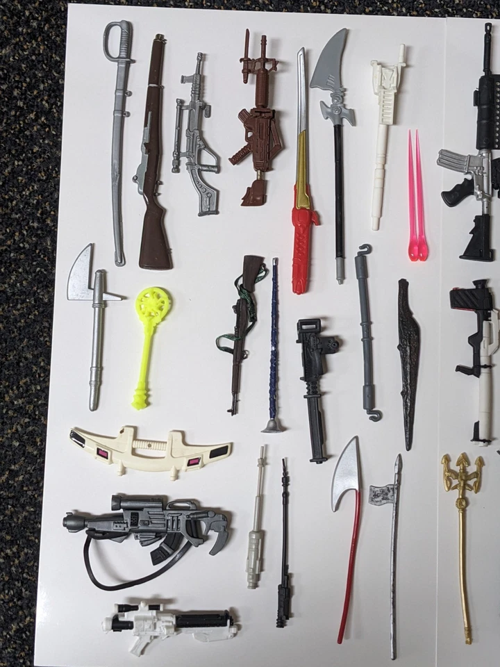 52 Piece Lot of Vintage Accessories Weapons  Parts Mostly 80s 90s 00s (1) - Image 3 of 4