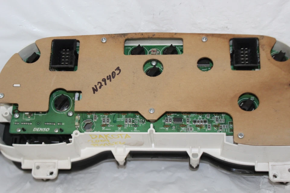 Cuadro de instrumentos velocímetro panel de instrumentos Dodge Dakota 2004 154.329 millas Foto 2 de 4