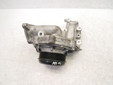 Pompe à eau Mercedes 220