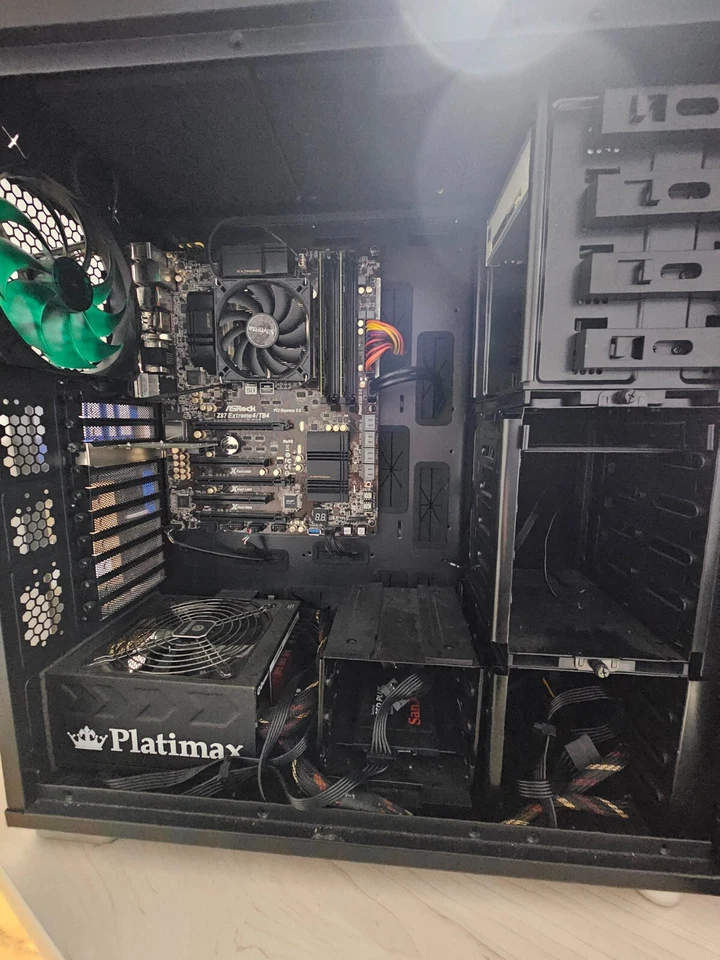 gut ausgestatteter Heimserver - Bild 3 von 4