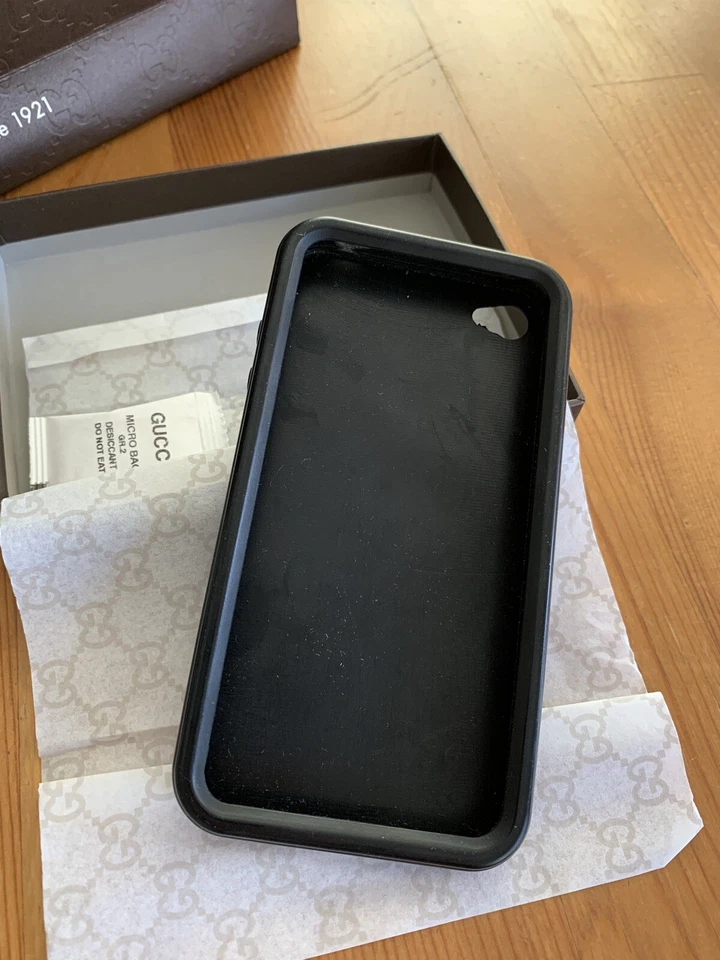 Auténtica funda de silicona Gucci iPhone 4 con caja y bolsa Foto 3 de 4