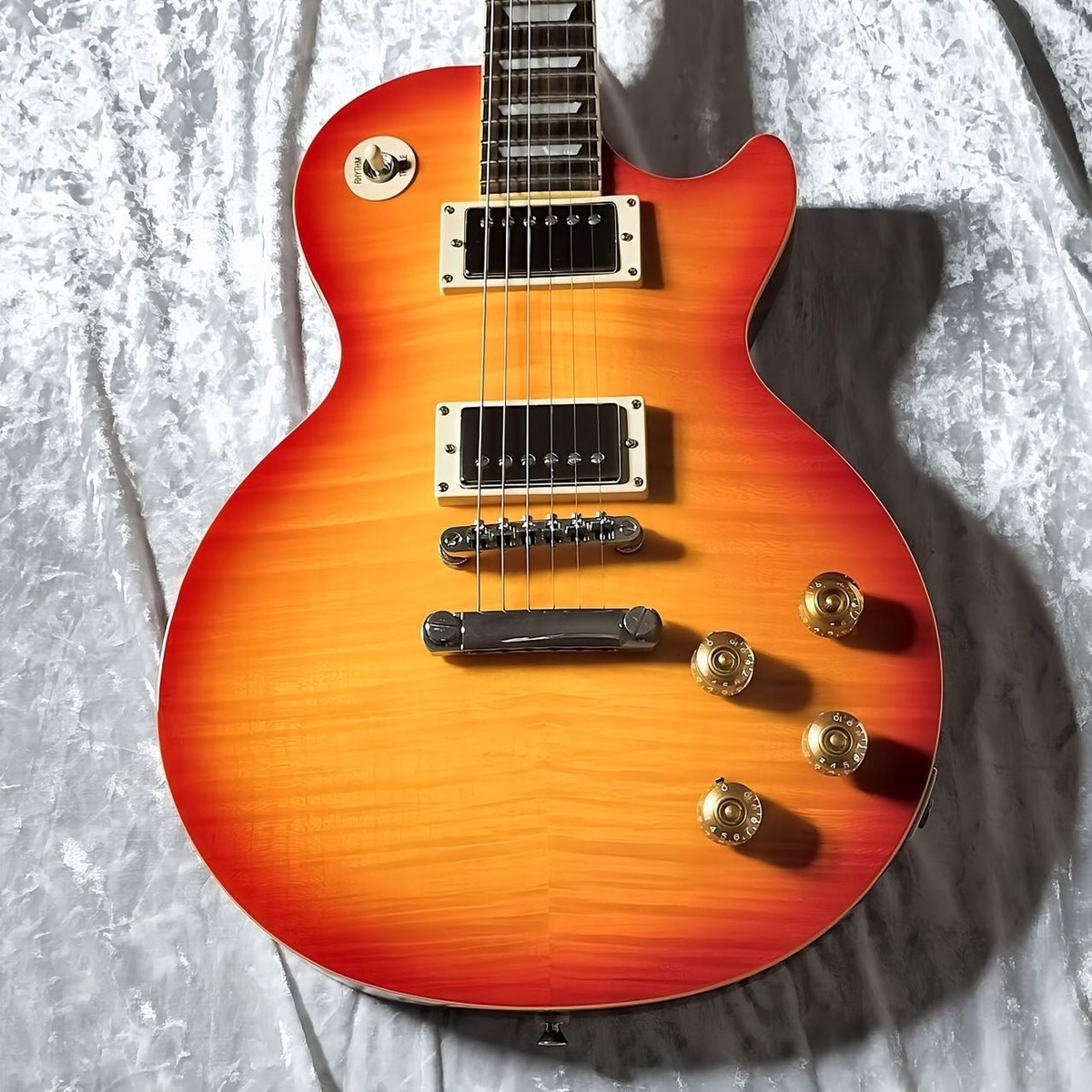 Epiphone Les Paul 1960 Tribute Plus Heritage Cherry Sunburst