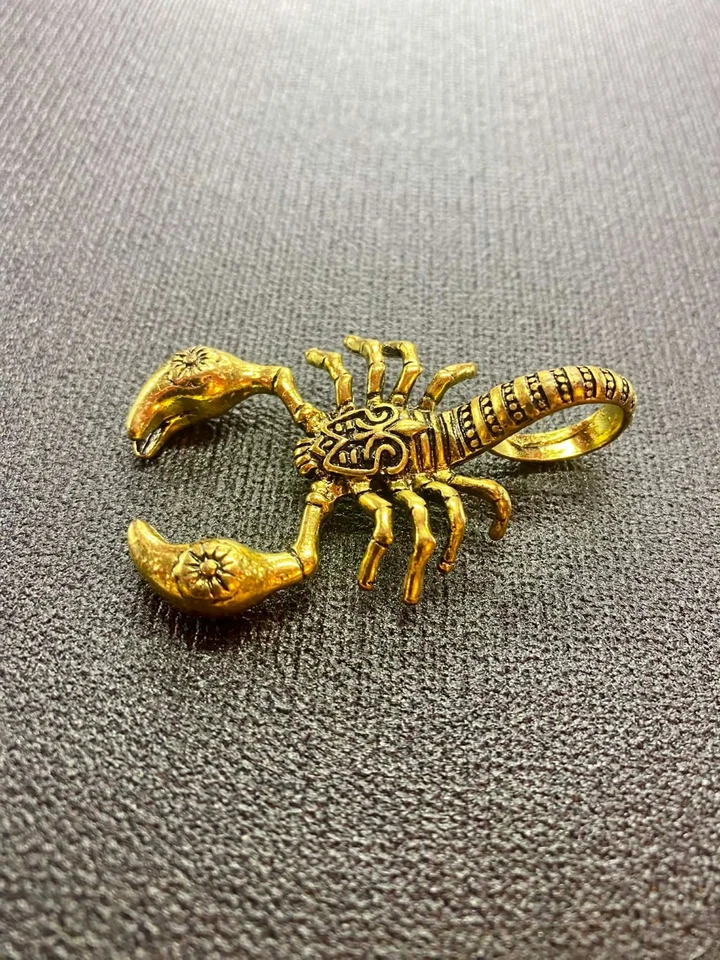 Смелый золотой и черный тон скорпион подвеска - унисекс хип-хоп модные ювелирные изделия - Изображение 2 из 4