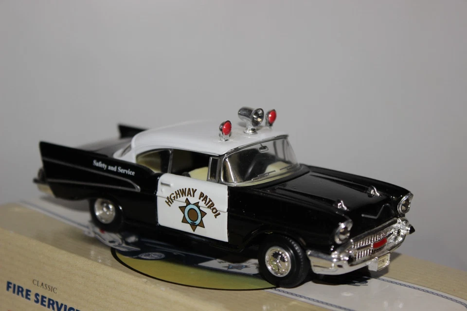 1993 Boxed 97396 CORGI CLASSICS Chevrolet Highway Patrol. Mint - Image 4 of 4