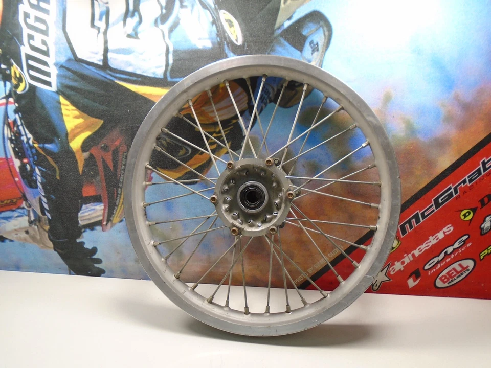 2004 YAMAHA YZ 450F REAR WHEEL d - Image 4 of 4