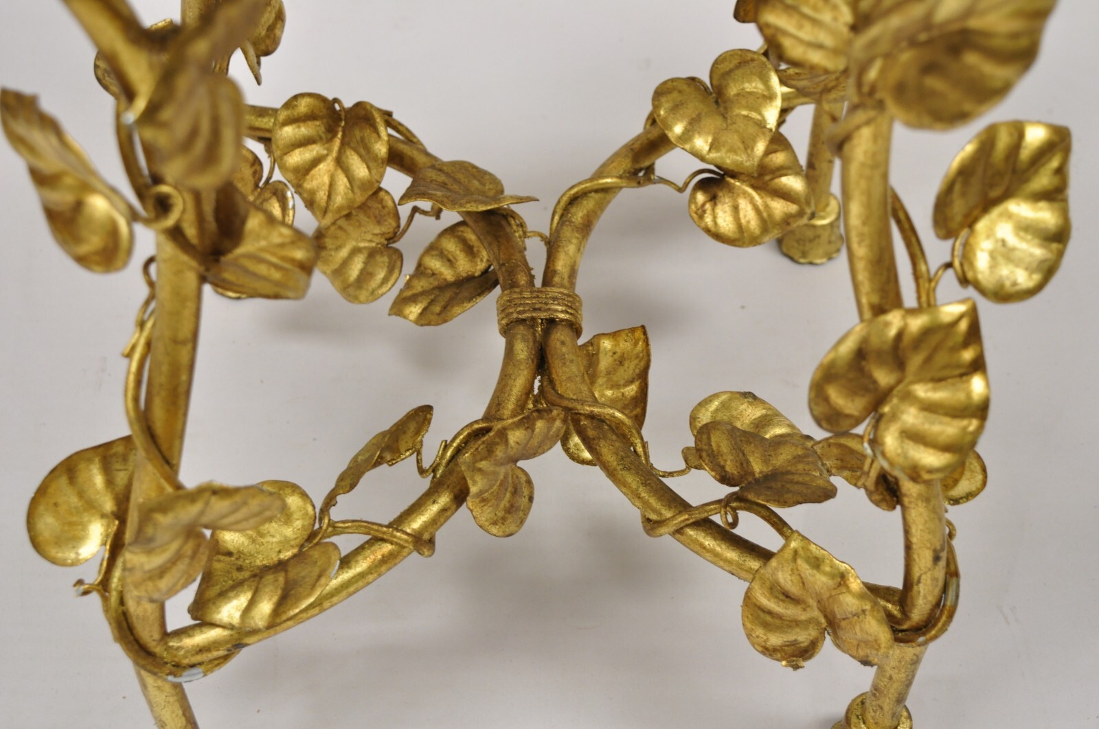 Vtg Italian Hollywood Regency Gold Gilt Leaf Accent Iron Vanity Bench