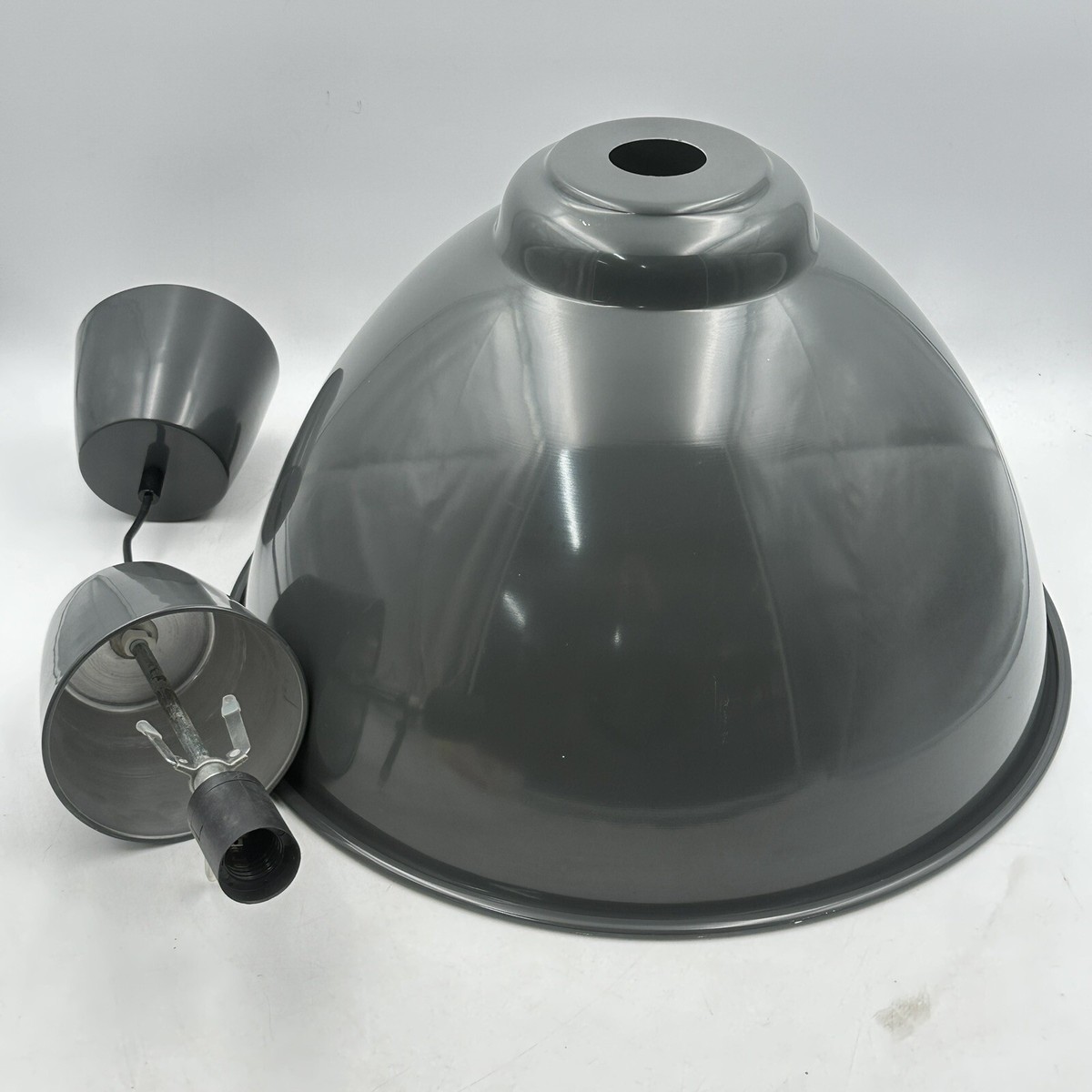 IKEA Foto 16884 Large Grey Enamel Lamp Shade Metal IKEA Foto 16884 Large Grey Enamel Lamp Shade Metal