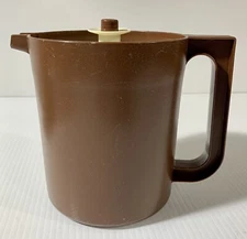 Vintage Tupperware Brown Pitcher 1575-8 Seal Push Button Lid