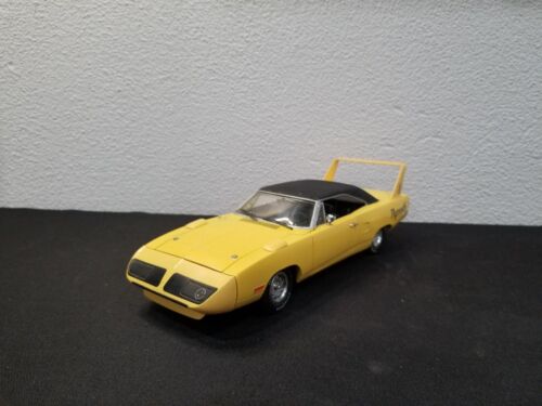 AMERICAN MUSCLE ERTL COLLECTIBLES 1970 PLYMOUTH SUPERBIRD 1:18 YELLOW 1/5000