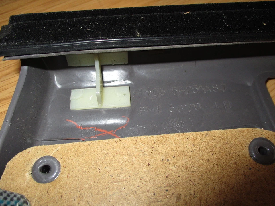 NOS 1995-1996 FORD ESCORT TRACER REAR DOOR PANEL COVER LH MANUAL OEM - Image 4 of 4