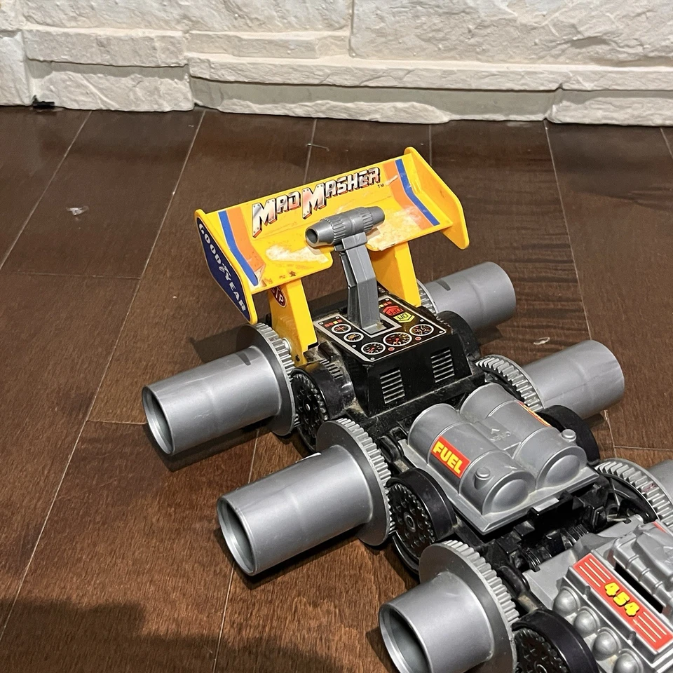 Monster Machine 1986 vintage 16x16 Tomy Mad Masher Monster Truck Rock Crawler Foto 4 de 4