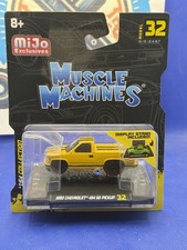 1993 CHEVROLET 454 SS PICKUP YELLOW 1/64 DIECAST MODEL BY MUSCLE MACHINES 15572