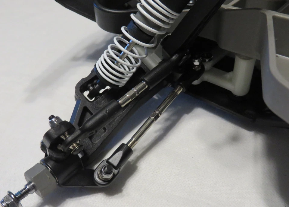 Traxxas Slash 1/10 SCT Roller Slider with Body and Servo Great Shape Look 2wd - Image 3 of 4
