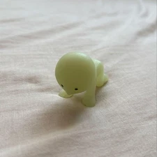 GANSKY Smiski Series 4 Glow-in-the-Dark Figure – Rare Collectible – Duty Paid