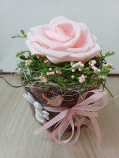 Ostern Gesteck Blumengesteck im Porzellantopf mit Foamrose und Hase