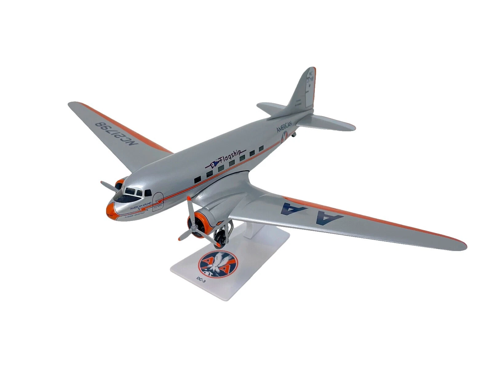 Plastic Contemporary Diecast Aircraft & Spacecraft 2005 Vehicle Year