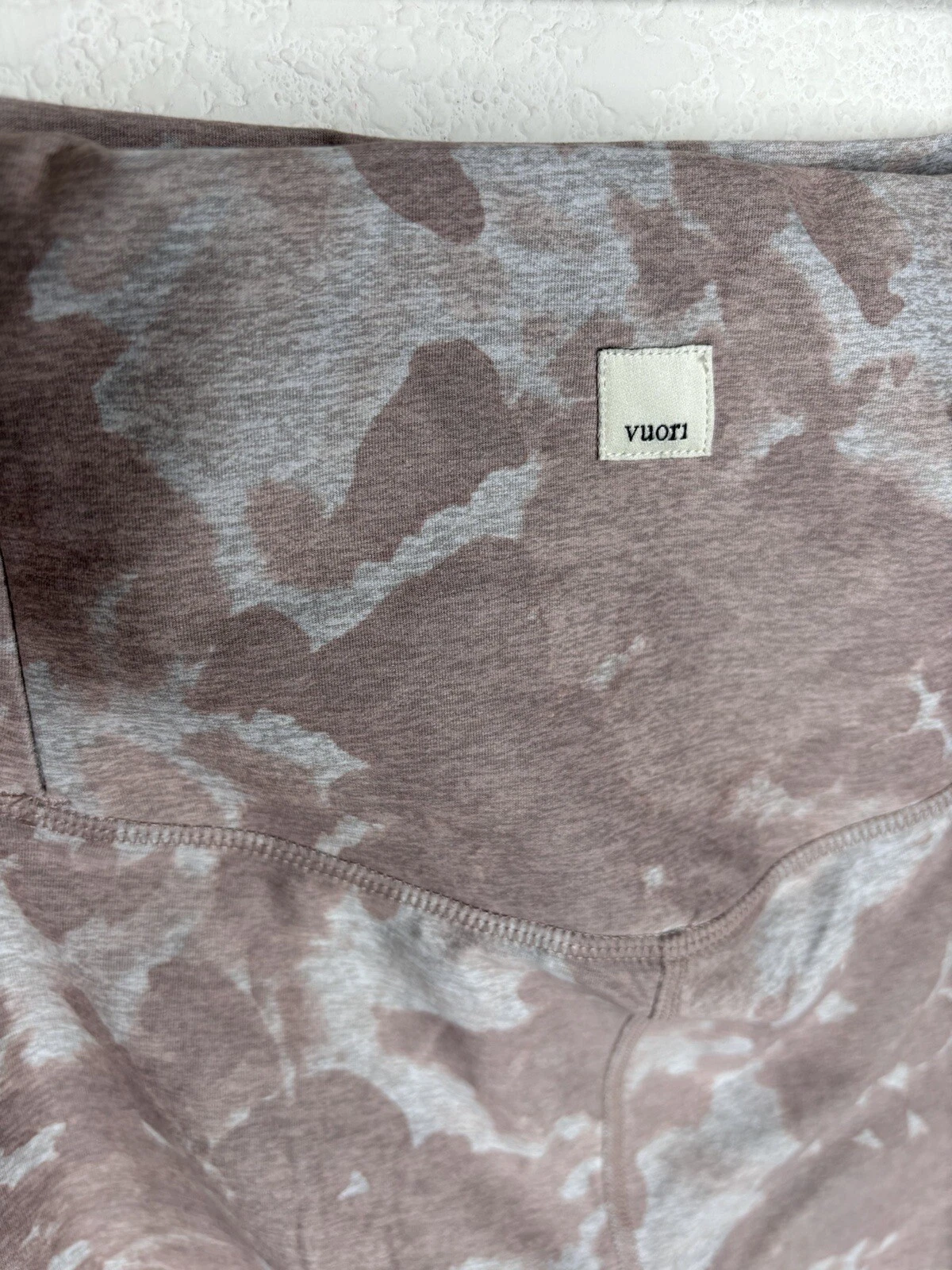 vuori clean elevation 7/8 high rise washed leggings