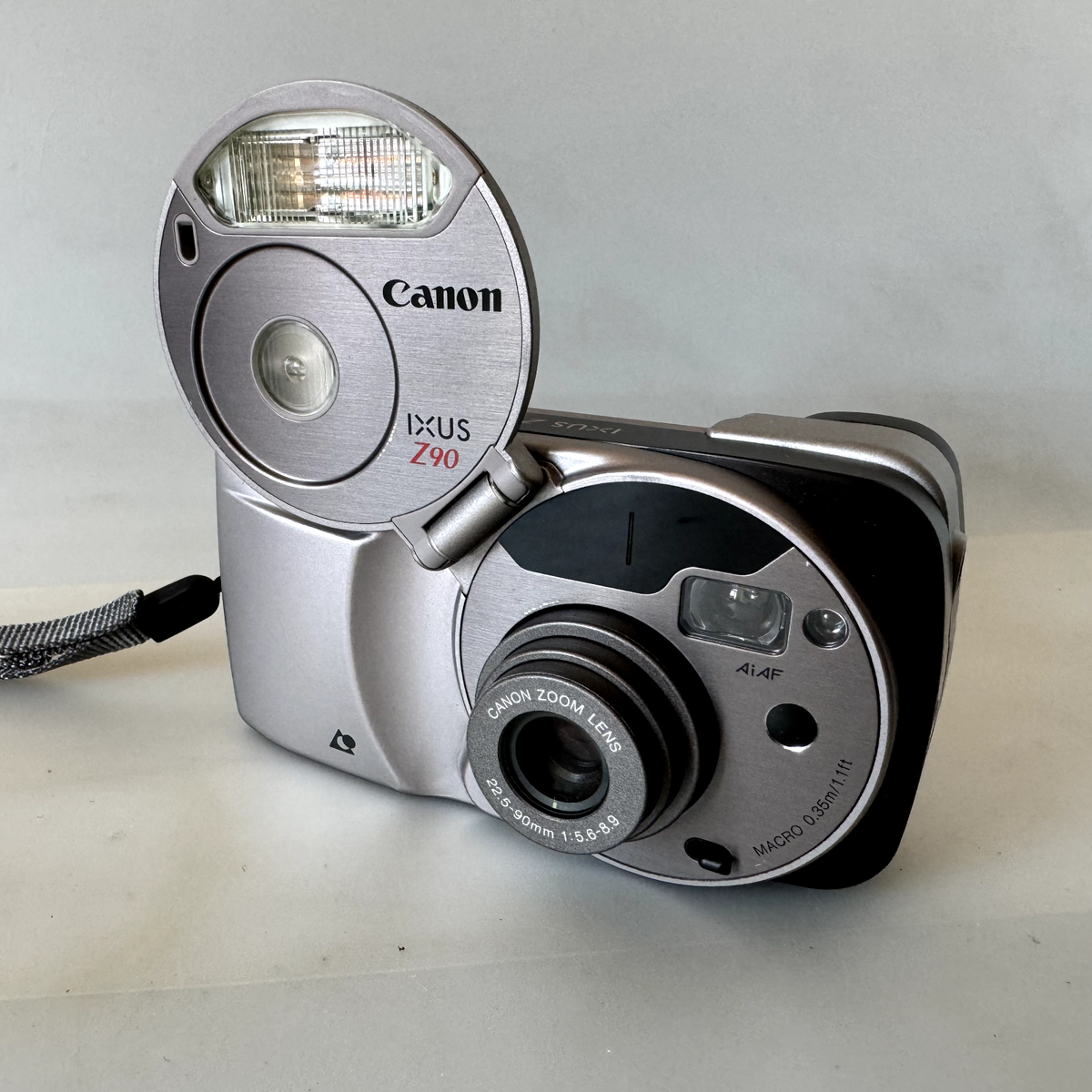 クラシックカメラ 写真集「150 years of cameras」 クラシックカメラ 写真集「150 years of cameras」 Zeiss built