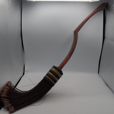 2001 Harry Potter Nimbus 2000 34  Quidditch Broom w/Sound & Vibration Works