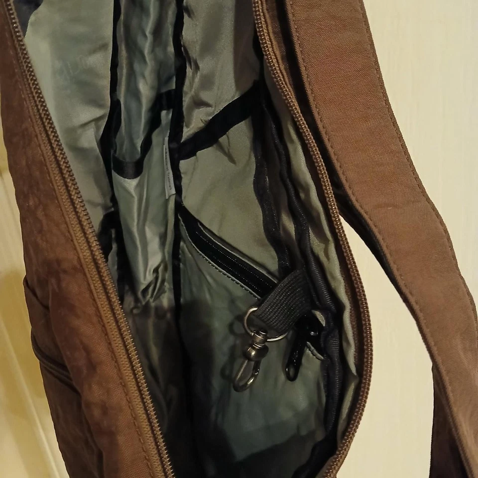 Ameribag Bolso Espalda Saludable Mochila Bandolera Bandolera Marrón Nylon Gorpcore Foto 4 de 4