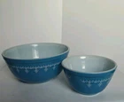 Blue Snowflake Pyrex Bowl Duo 1 1/2 Pint (401) & 2  1/2 Quart (403)