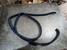 Mercedes W124 Limo Limousine Türdichtung Dichtung Tür Hinten Links BLAU Mercedes W124 Limo Limousine Türdichtung Dichtung Tür Hinten Links BLAU