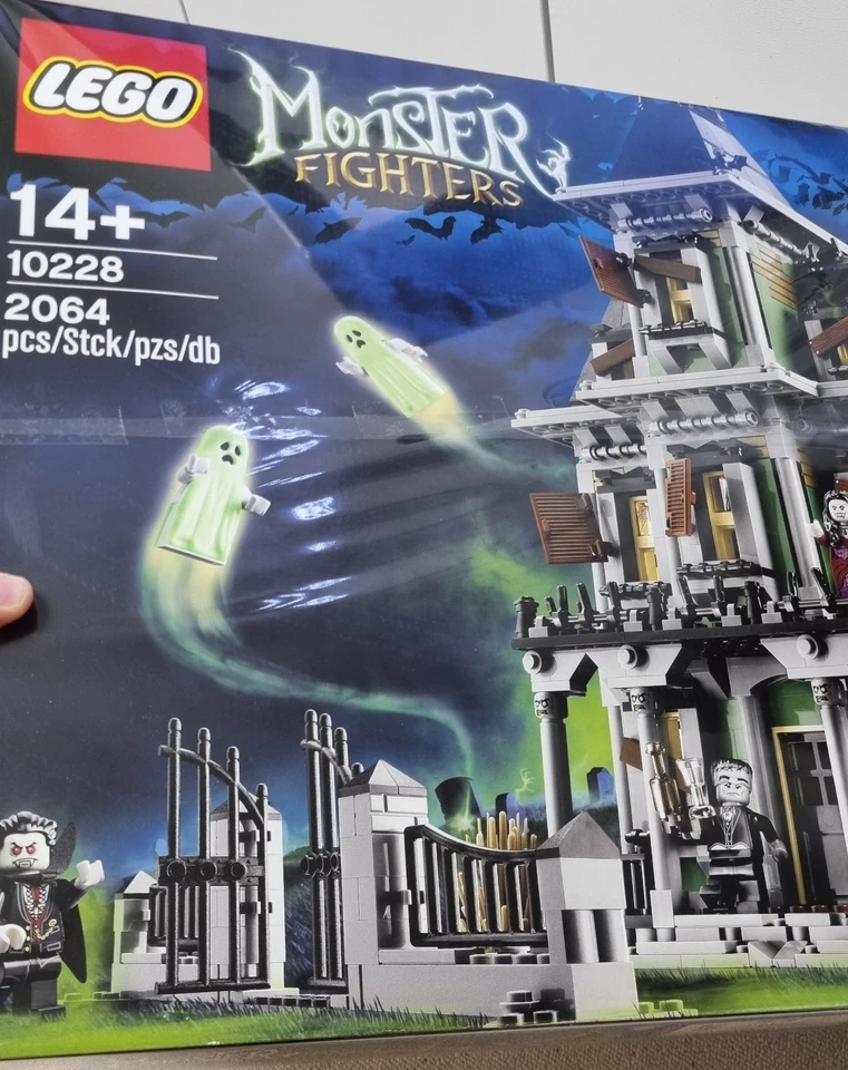 Lego 10228 Haunted House Brand New Sealed Retired Rare Set 2012 Unopened Box 1 - Image 4 of 4