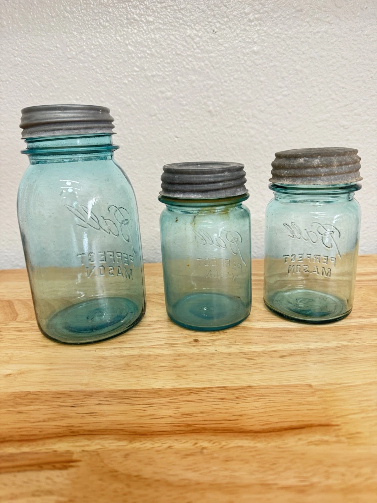 BALL Perfect Mason Blue Glass Collectible Jar Set of 3 with Lids