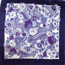Vintage SCARF Purple Lavender White Roses Vintage Womens Robinson Golluber EUC