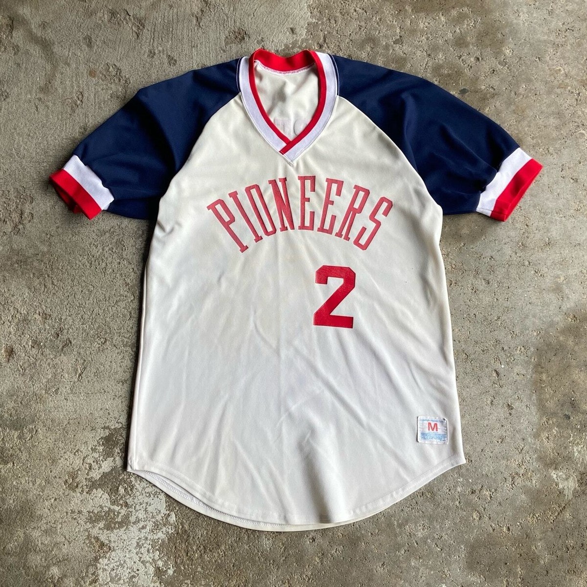 vintage Champion white t-shirt jersey Pioneers Farelli vneck vintage Champion white t-shirt jersey Pioneers Farelli vneck