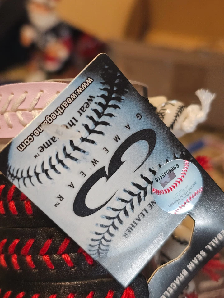 PULSERA DE BÉISBOL DE CUERO ATLANTA BRAVES LAVANDOR MLB Foto 4 de 4