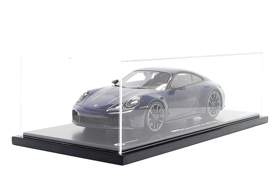Spark 1:18 Porsche 911 Carrera 4 GTS (992.2) 40 Jahre Italia (Dealer Edition) - Image 3 of 4