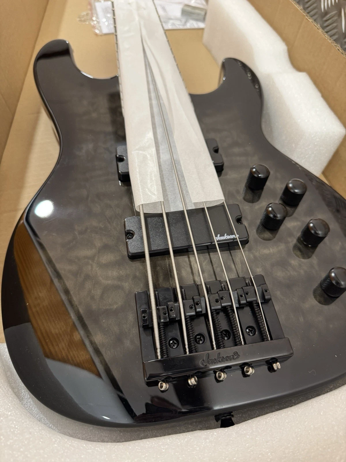 Jackson JS Series Concert 5-String Bass JS3VQ Transparent Black Burst Brand New 2