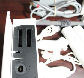 Nintendo Wii Console Bundle Lot - Clean and Tested! Lots of Accessories Included
