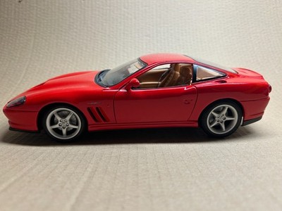 #136 Ferrari F550 Maranello, rot, Maisto 1/18