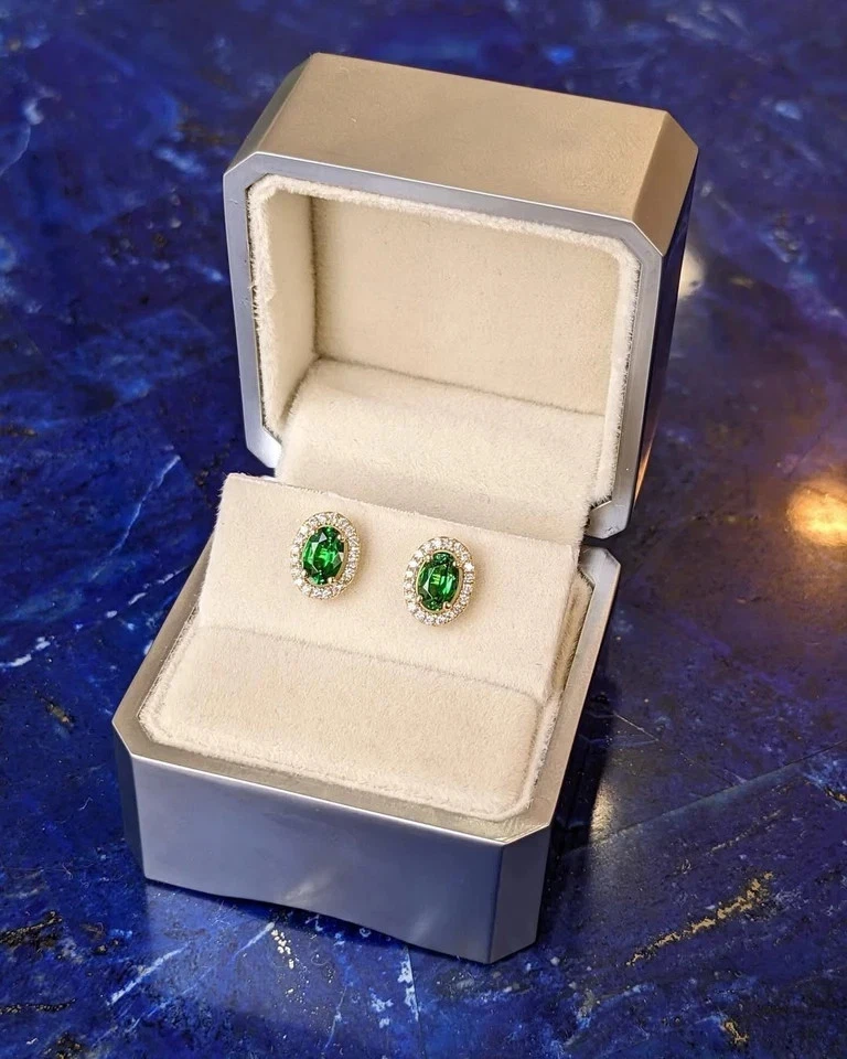 5.00 Ct Oval Cut Natural Green Emerald Diamond Earring Stud 14K Real Yellow Gold - Image 2 of 4