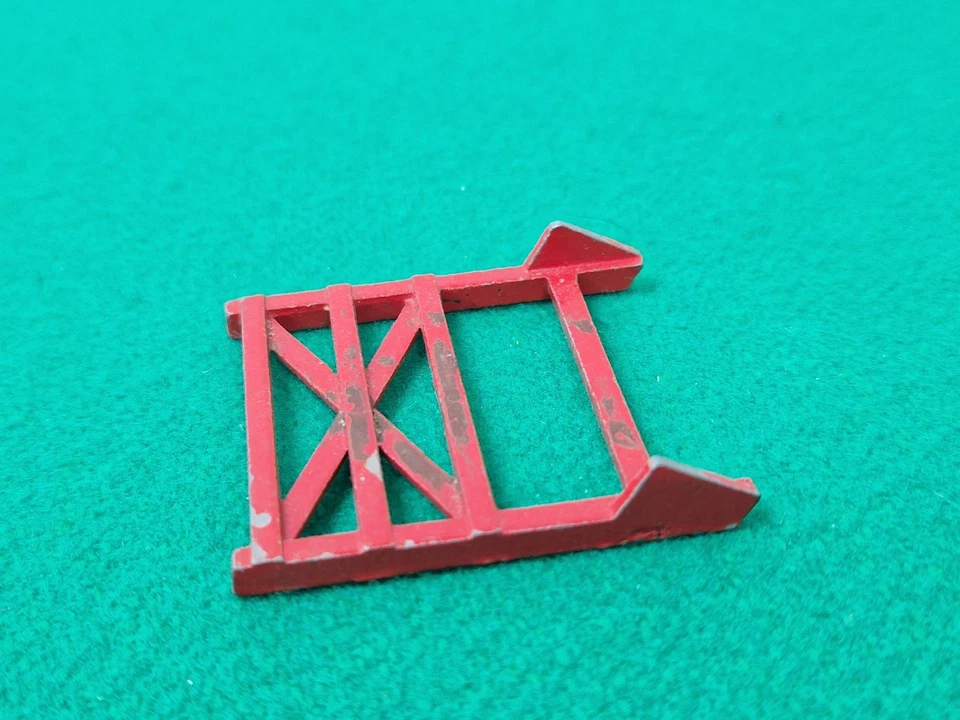 Remolque de granja fundido a presión DINKY TOYS 320 Halesowen de colección Foto 2 de 3