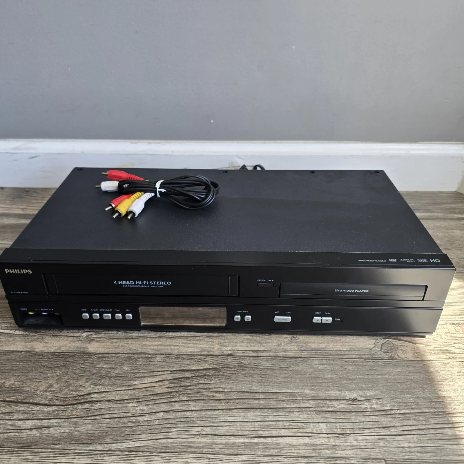 Philips DVP3345VB/F7 DVD VCR Combo Unit Progressive Scan w/ AV Cables No Remote