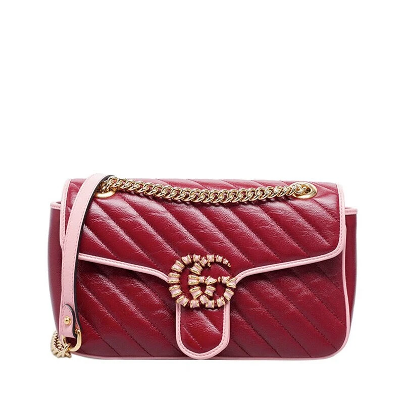 Gucci rouge veau matelasse GG Marmont rabat chaîne dorée petite épaule femme B