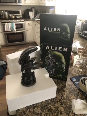 Alien Special Edition Mini Bust by Palisades #694/5000 | eBay